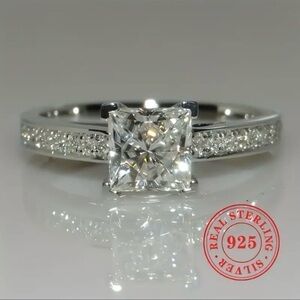 Gorgeous Sterling Silver Engagement Ring with Cubic Zirconia
